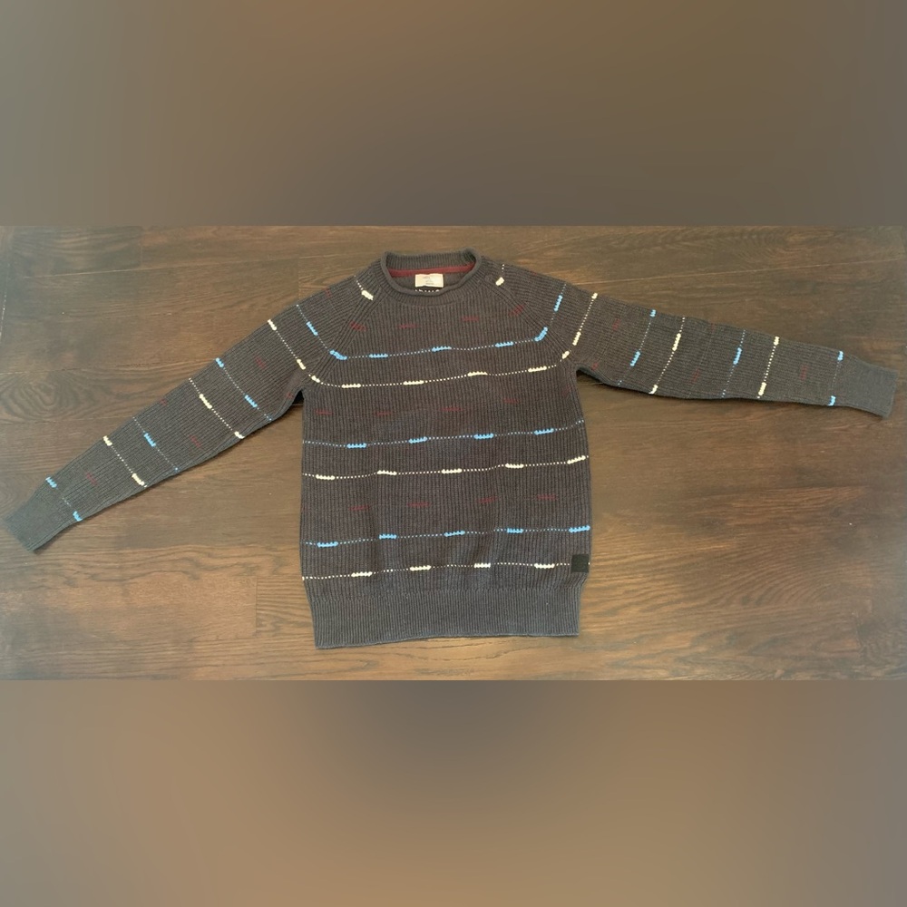 Jack & Jones men’s Gray with multi colored stripes cotton sweater. Size XL